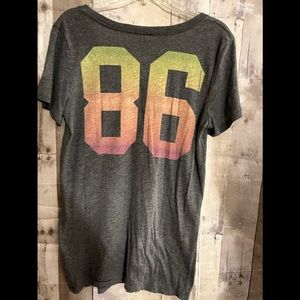 LIGHTLY WORN VS PINK TOP